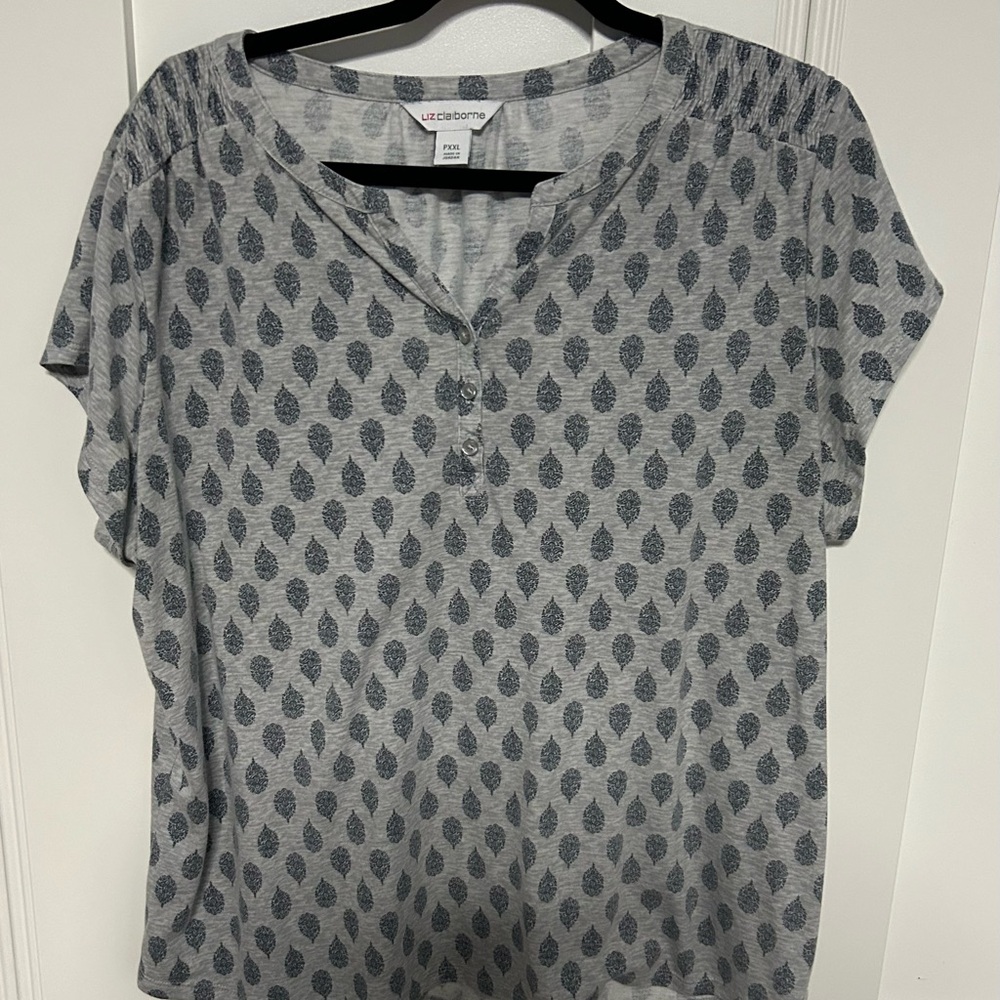 Liz Claiborne Blue Patterned Short Sleeve Top